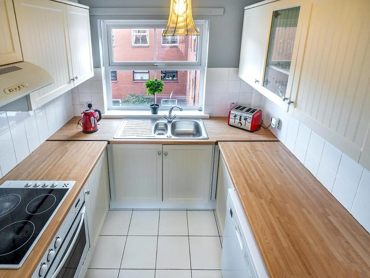 Pass The Keys - 2Br Luxury Apartment With Jacuzzi Bath Belfast