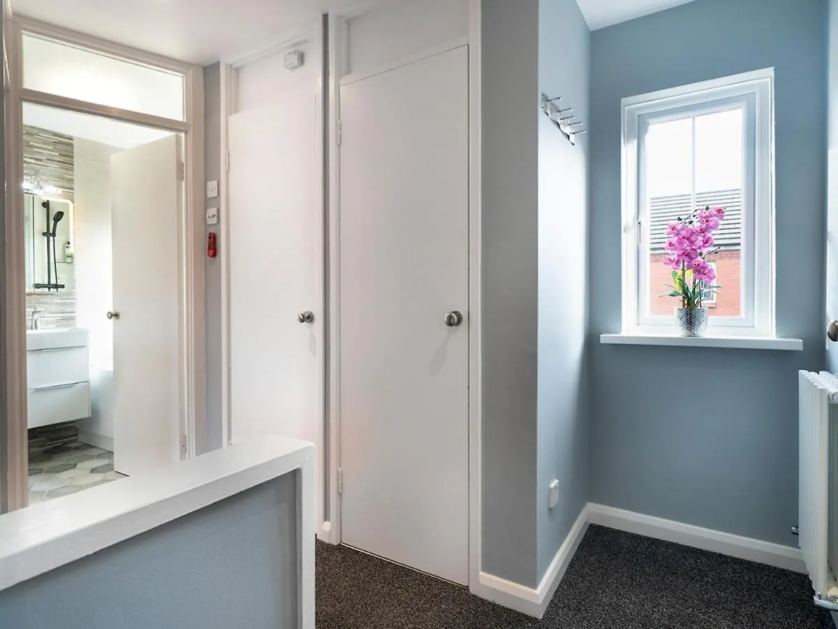 Pass The Keys - 2Br Luxury Apartment With Jacuzzi Bath Belfast