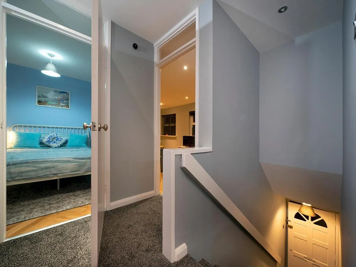 Pass The Keys - 2Br Luxury Apartment With Jacuzzi Bath Belfast 0*,
